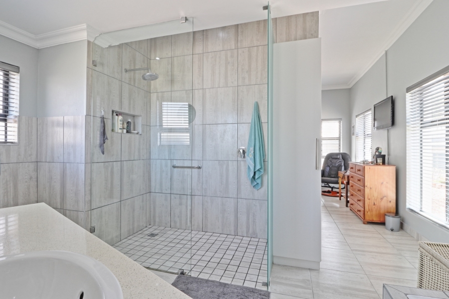 3 Bedroom Property for Sale in Hartenbos Central Western Cape